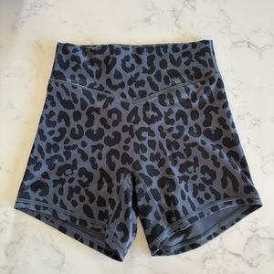 Balance Athletica (vitality) black cheetah short
